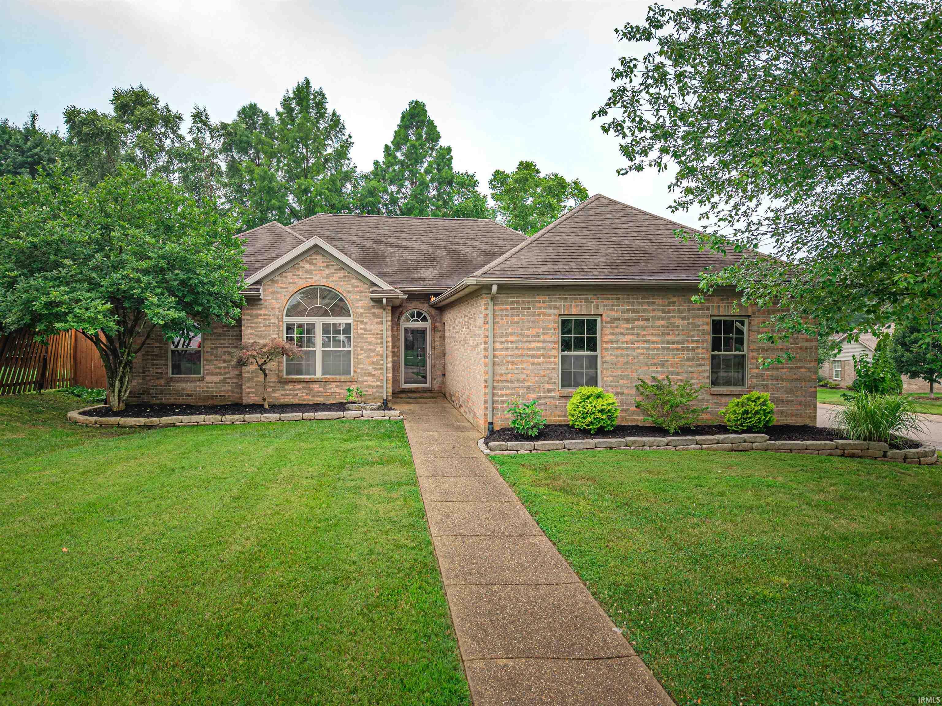 2601 Greatway Court  Evansville IN 47711 photo
