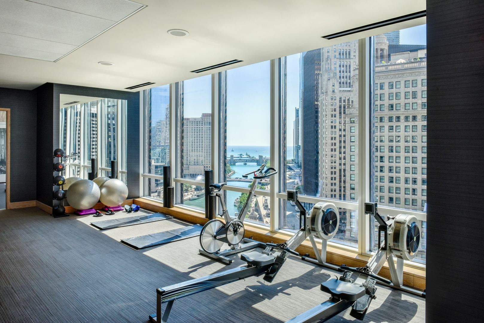 Property Photo:  401 N Wabash Avenue 37F  IL 60611 