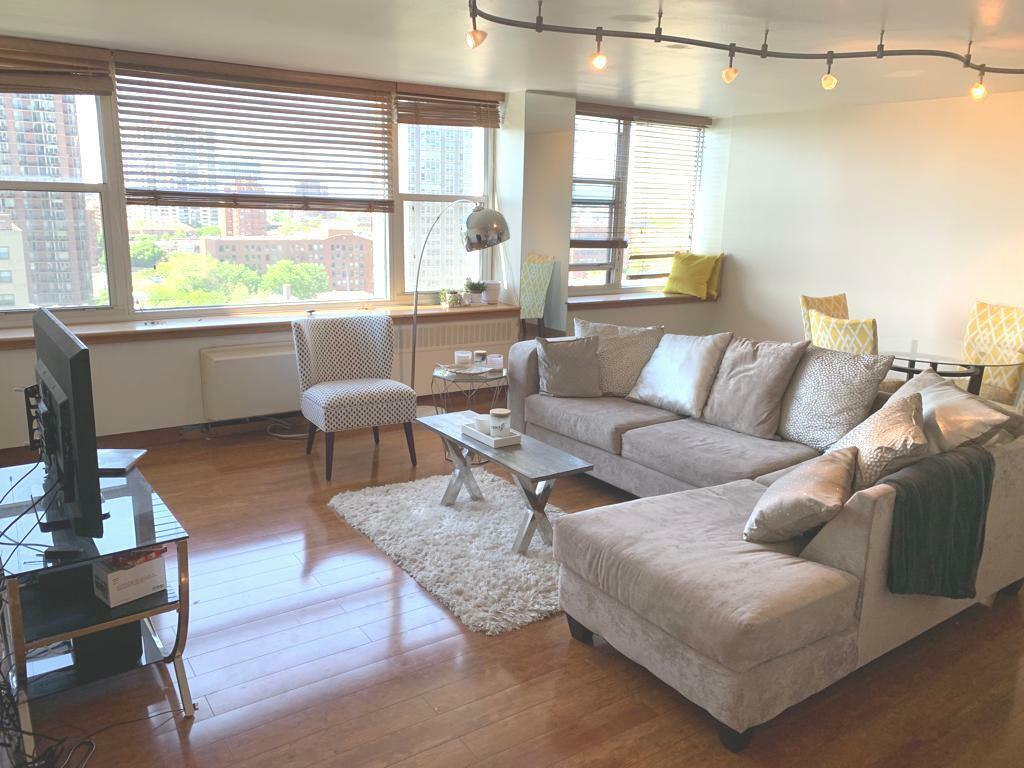 Property Photo: 4250 N Marine Drive 1404 IL 60613