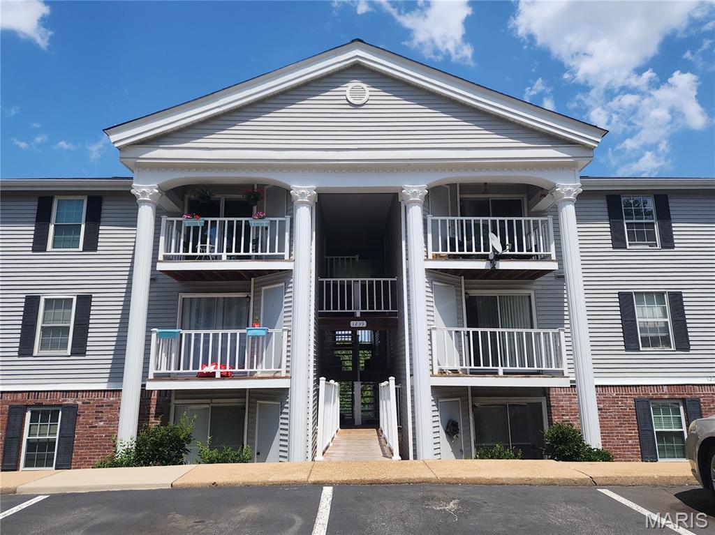Property Photo: 1239 Creve Coeur Crossing Lane C MO 63017