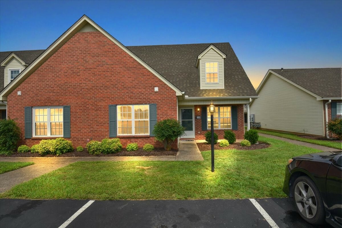 Property Photo: 885 E Northfield Blvd TN 37130