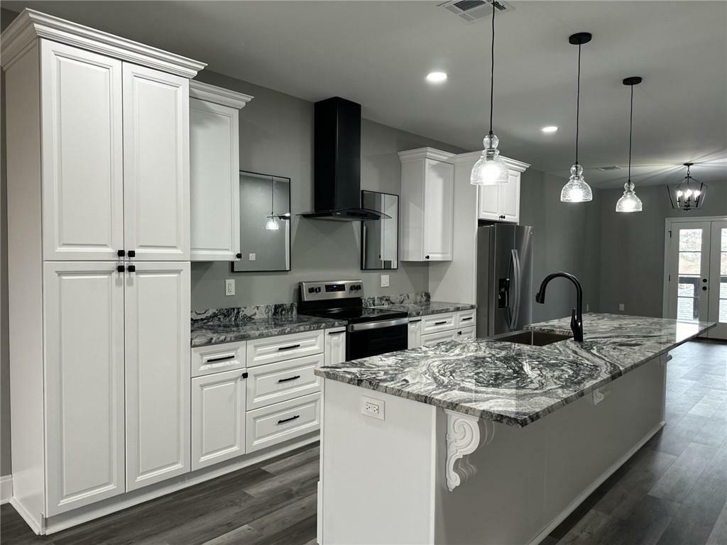 Property Photo: 142 Lakeview Drive B LA 70458