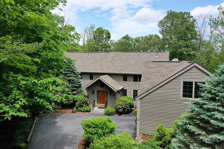Property Photo:  8 Turner Brae  NH 03753 