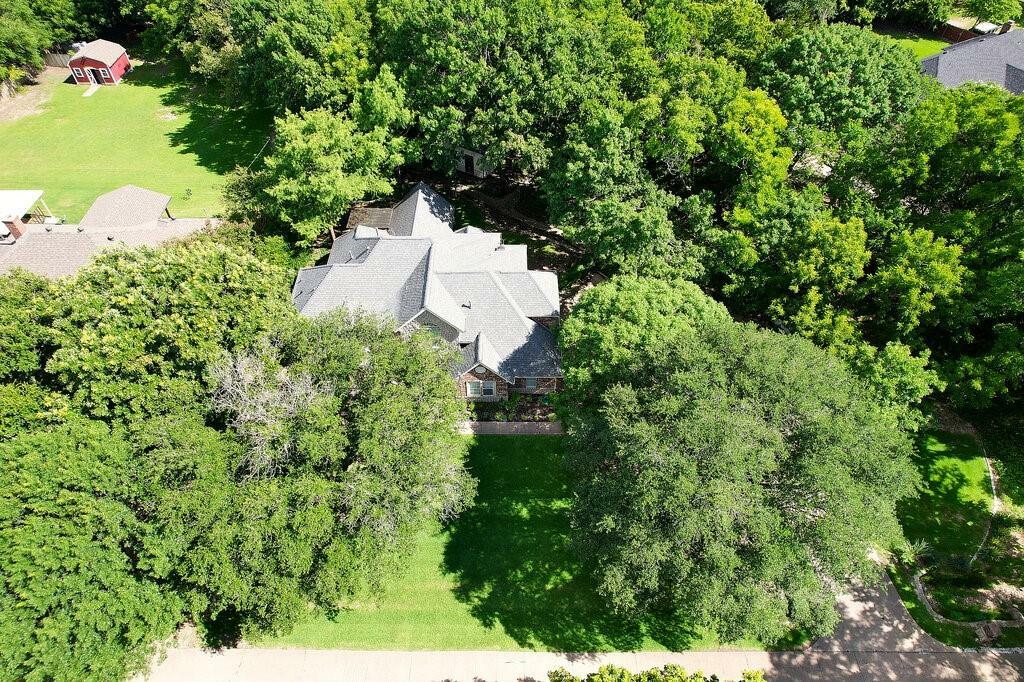 Property Photo: 836 Nueces Trail TX 76065