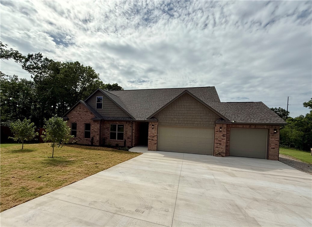 Property Photo:  27 Blairgowrie Drive  AR 72715 