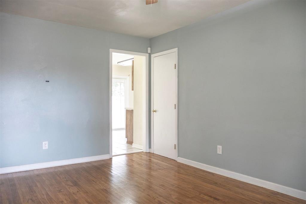 Property Photo: 204 E Coe Drive OK 73110