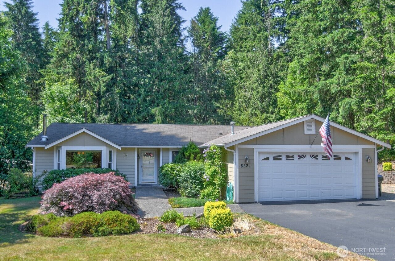 Property Photo:  8221  Cedarwood Street SE  WA 98589 