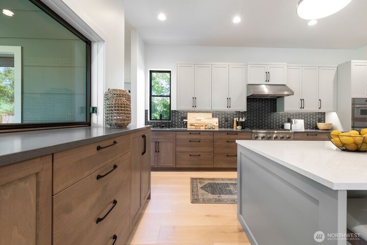 Property Photo: 4338 NE 58th Street WA 98105