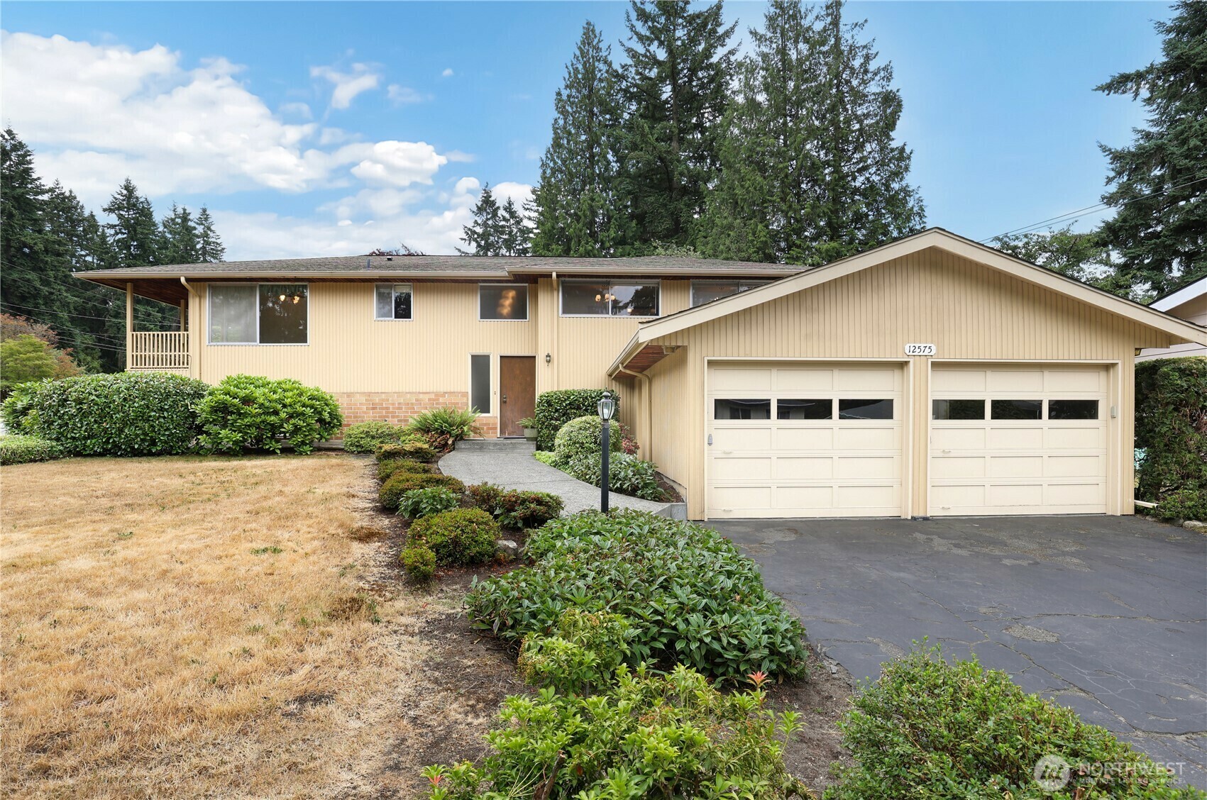 12575 SE 52nd Street  Bellevue WA 98006 photo