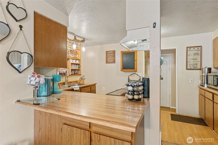 Property Photo:  505  Jasmine Street  WA 98841 