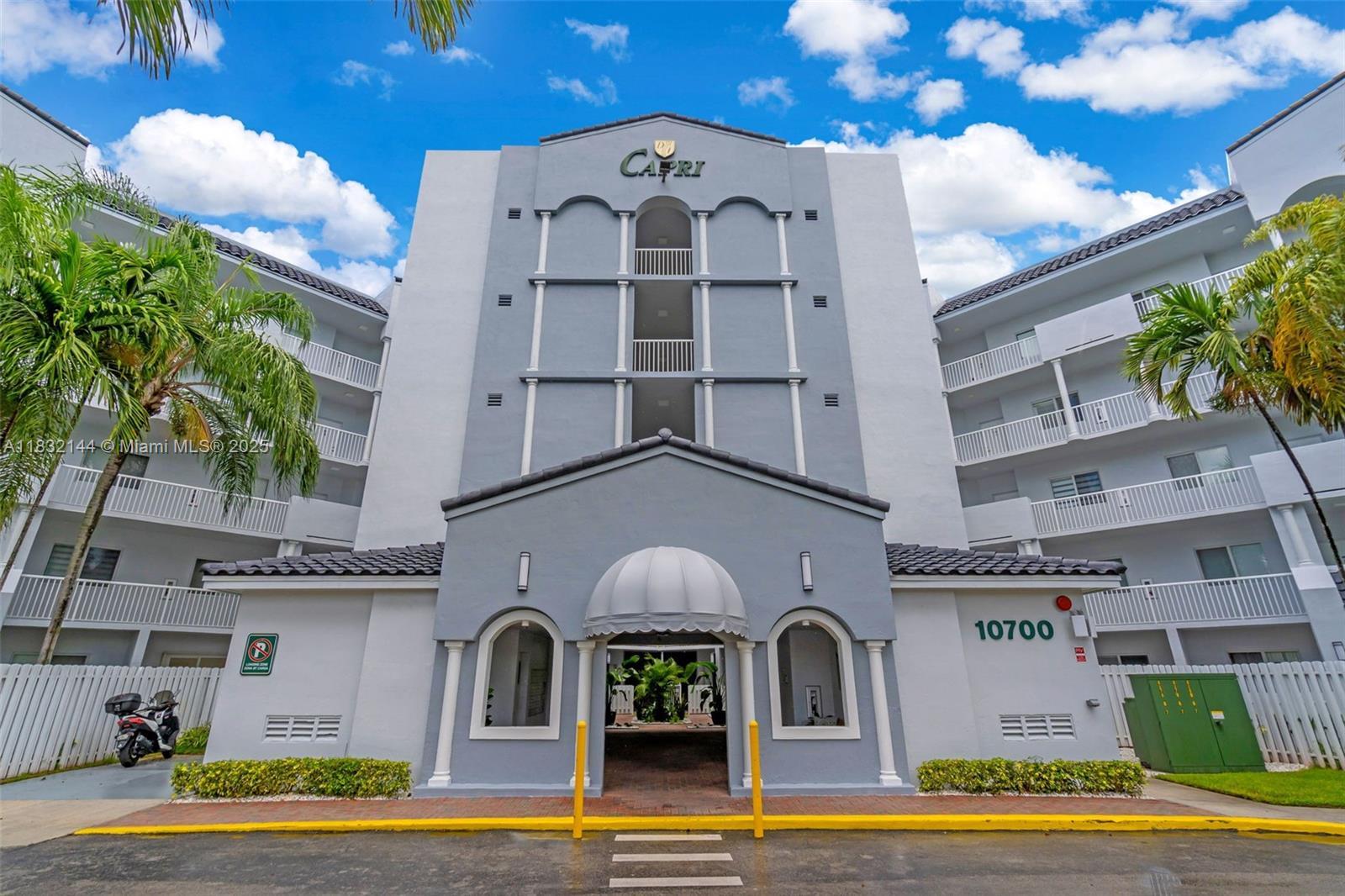 Property Photo: 10700 NW 66th St 308 FL 33178