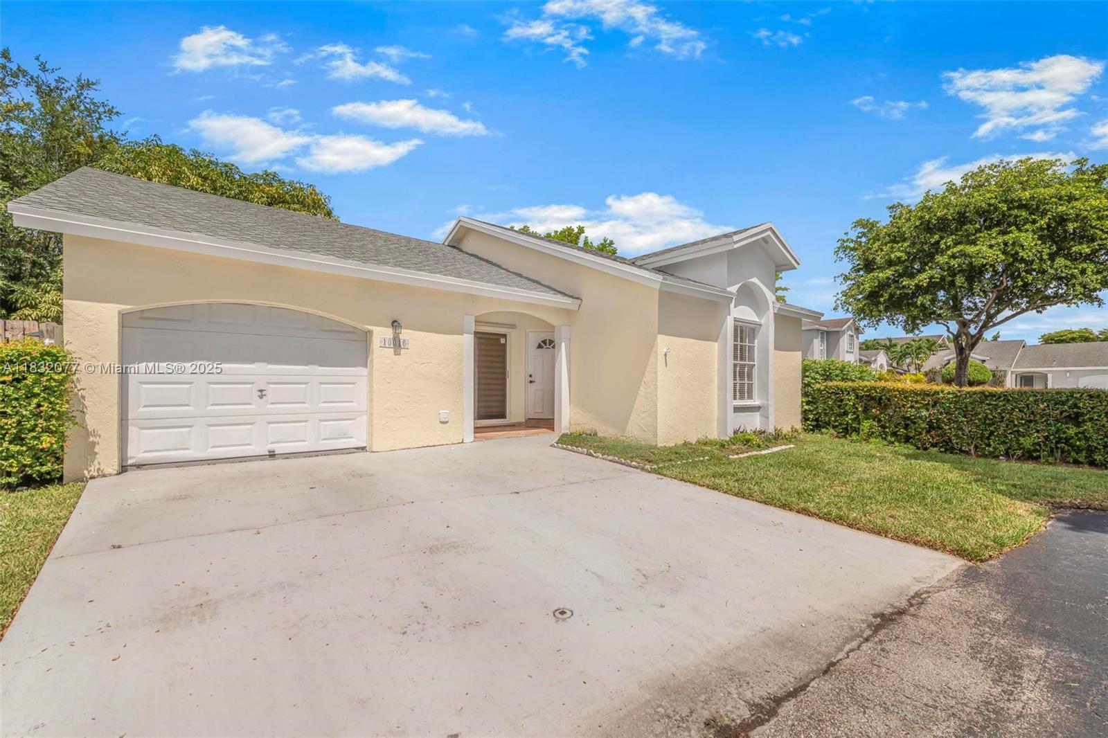 Property Photo: 10016 NW 51st Ter FL 33178