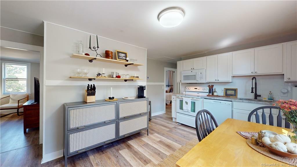 Property Photo:  50 House Street  CT 06033 