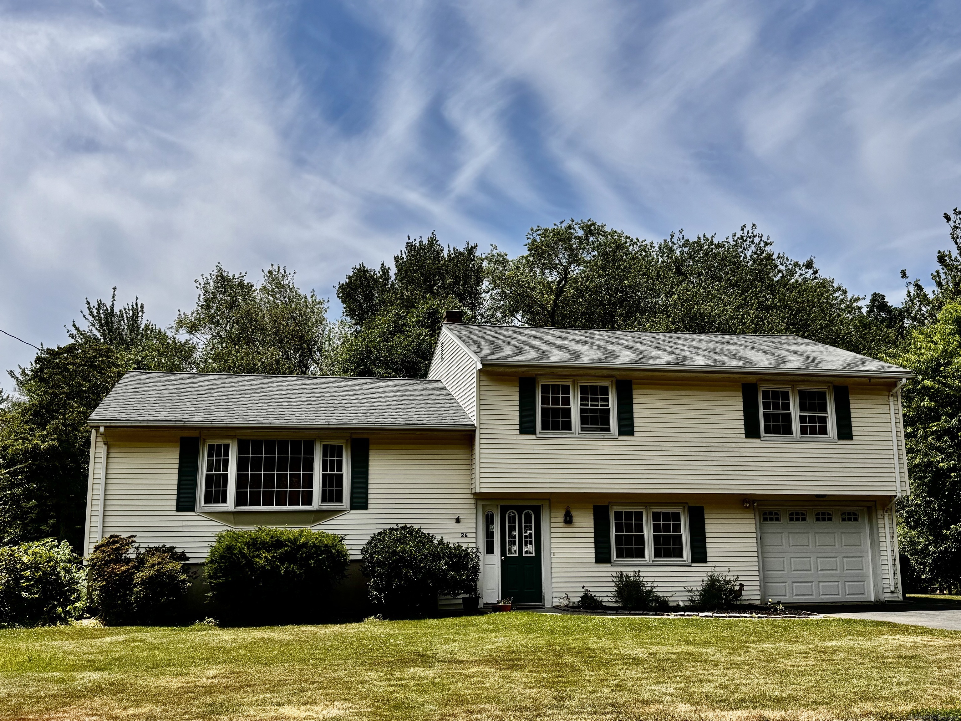 Property Photo:  26 Victoria Drive  CT 06405 