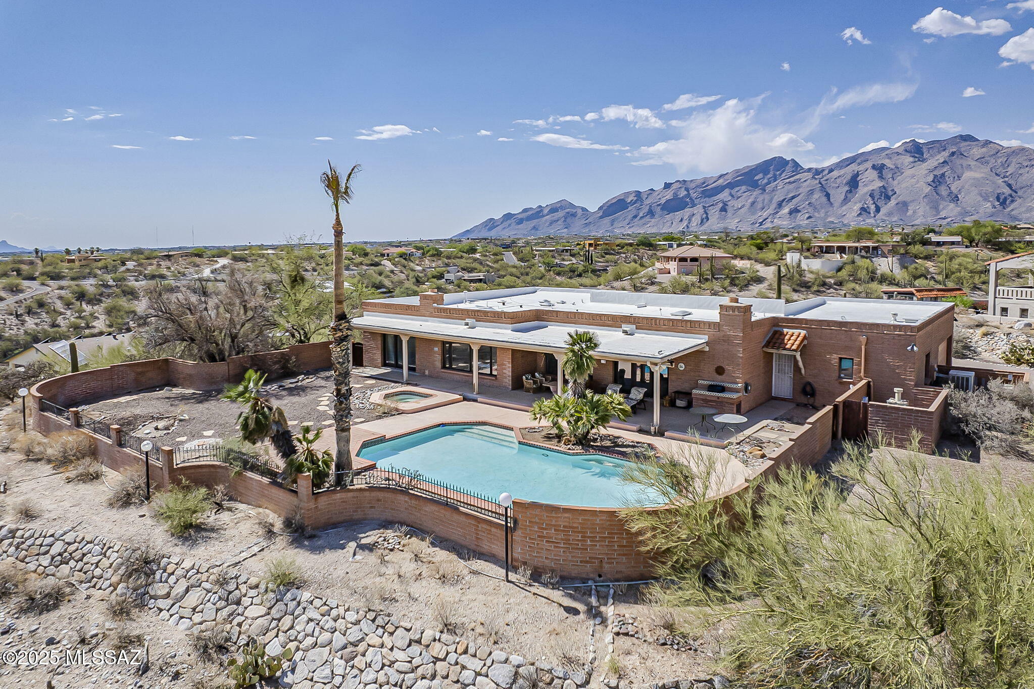 Property Photo:  5951 E Placita De Las Luces  AZ 85750 