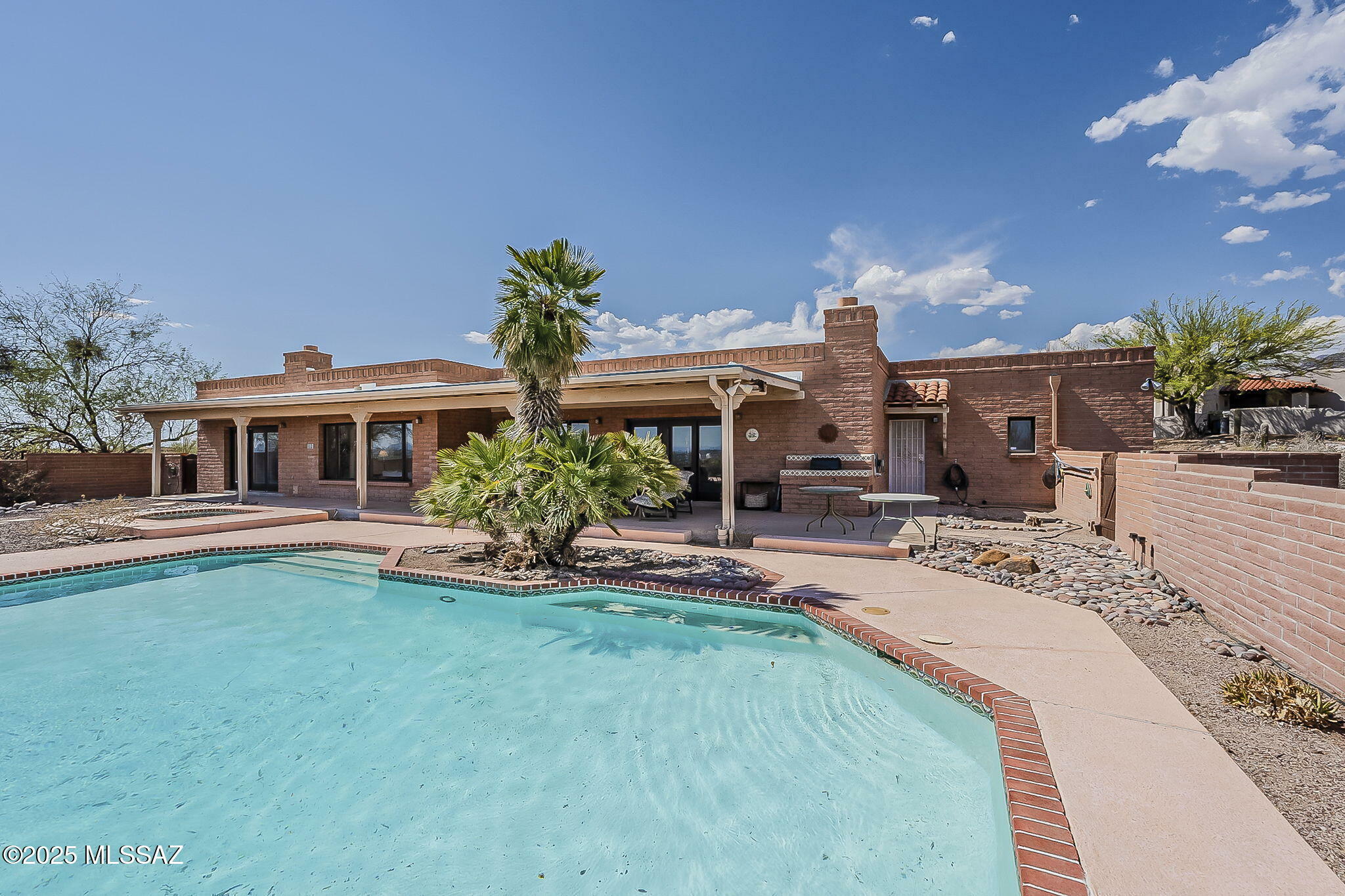 Property Photo:  5951 E Placita De Las Luces  AZ 85750 