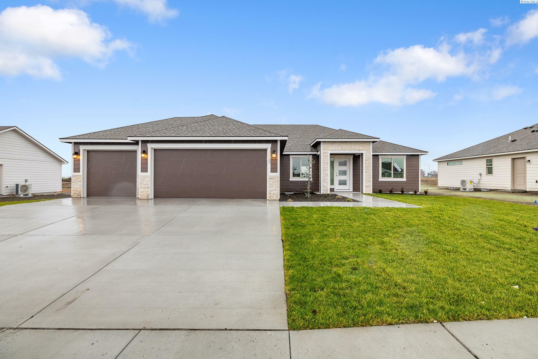 Property Photo: 10705 Danube Dr WA 99301