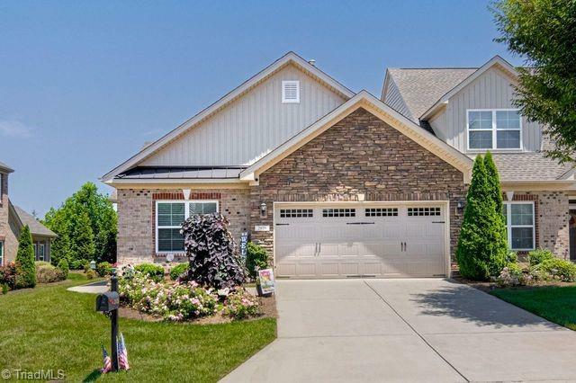 Property Photo: 2926 York Place Drive NC 27051