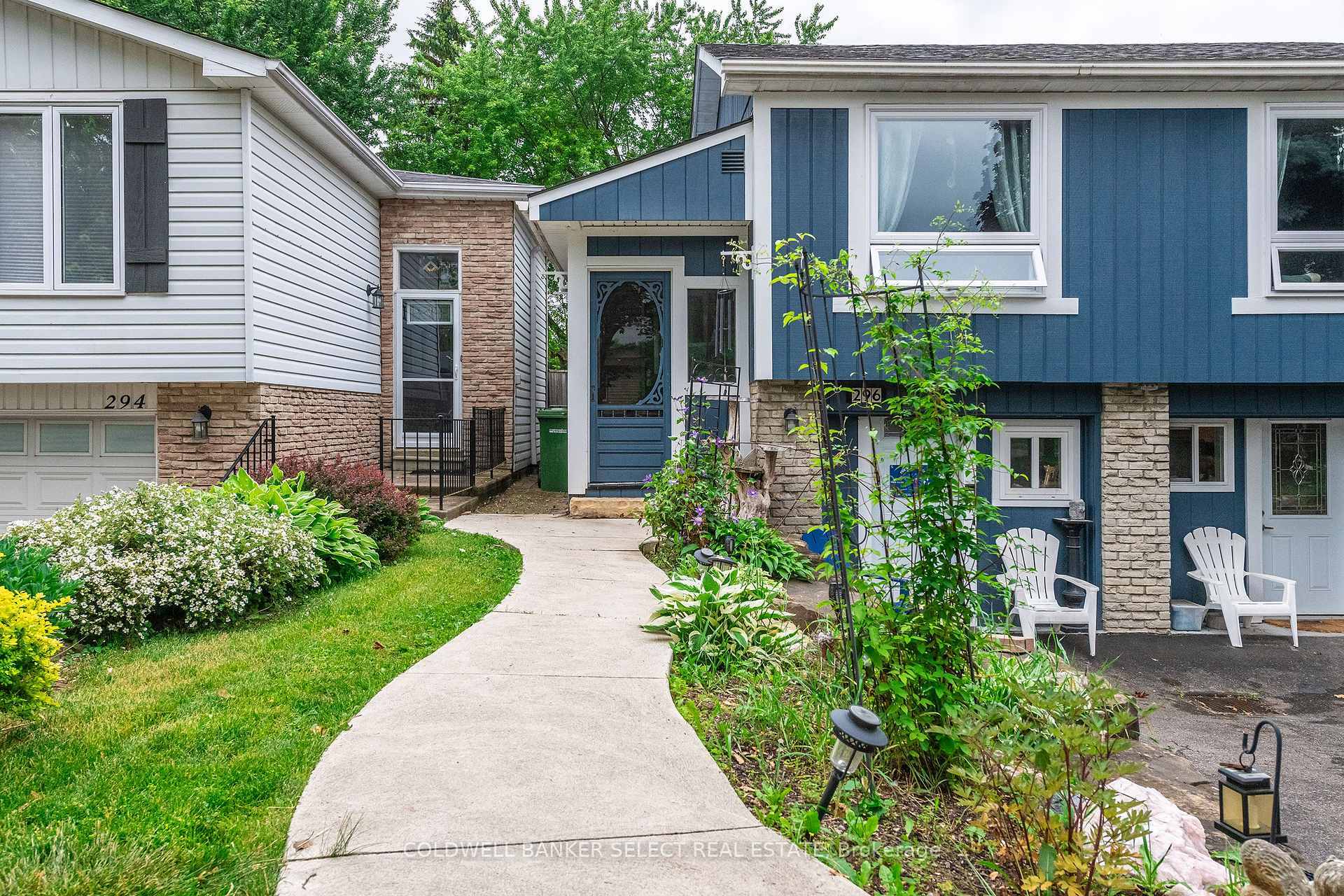 Property Photo:  296 Whitehead Crescent  ON L7E 3Y1 