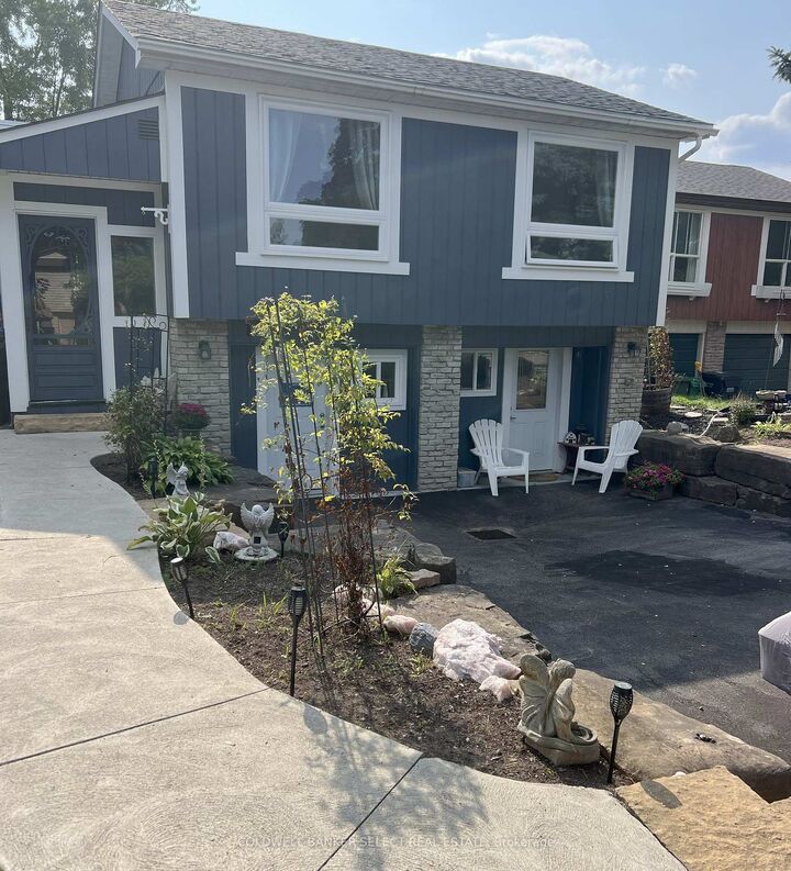 Photo de la propriété:  296 Whitehead Crescent  ON L7E 3Y1 