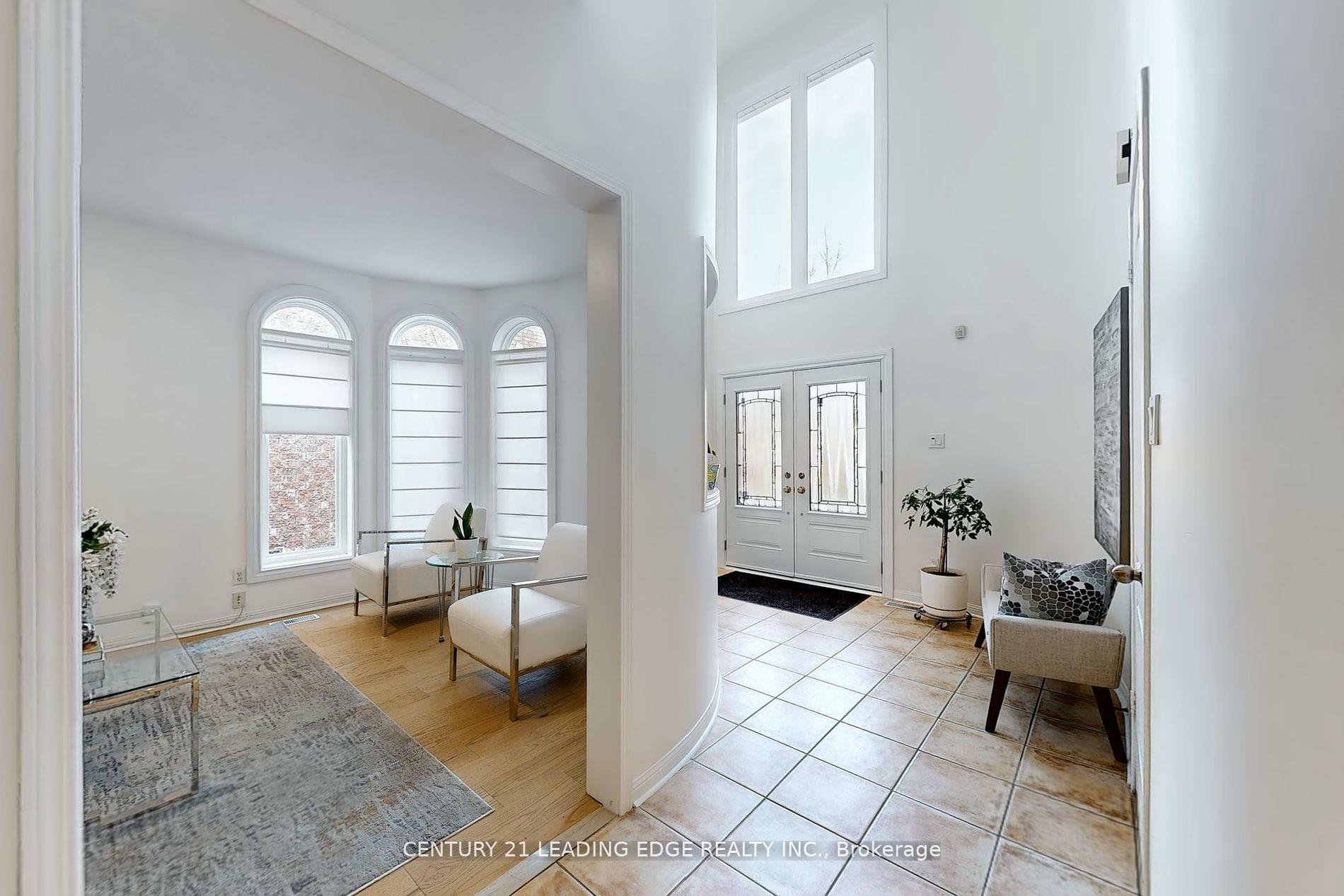 Property Photo:  35 Fortune Crescent  ON L4S 1S5 