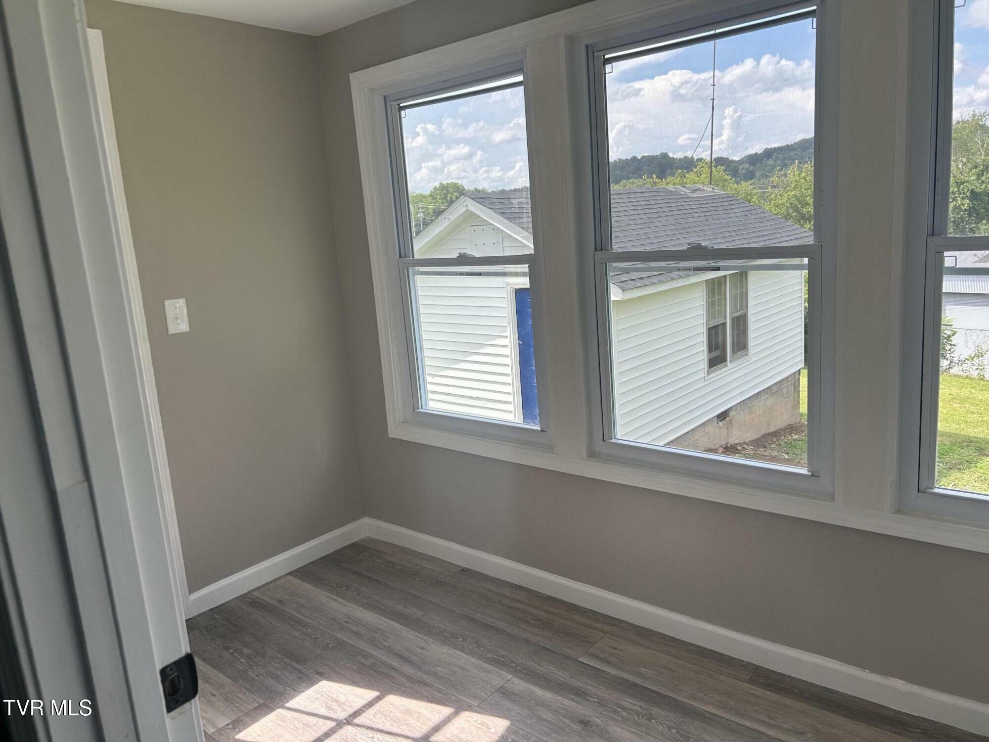 Property Photo: 229 West Doe Avenue TN 37643