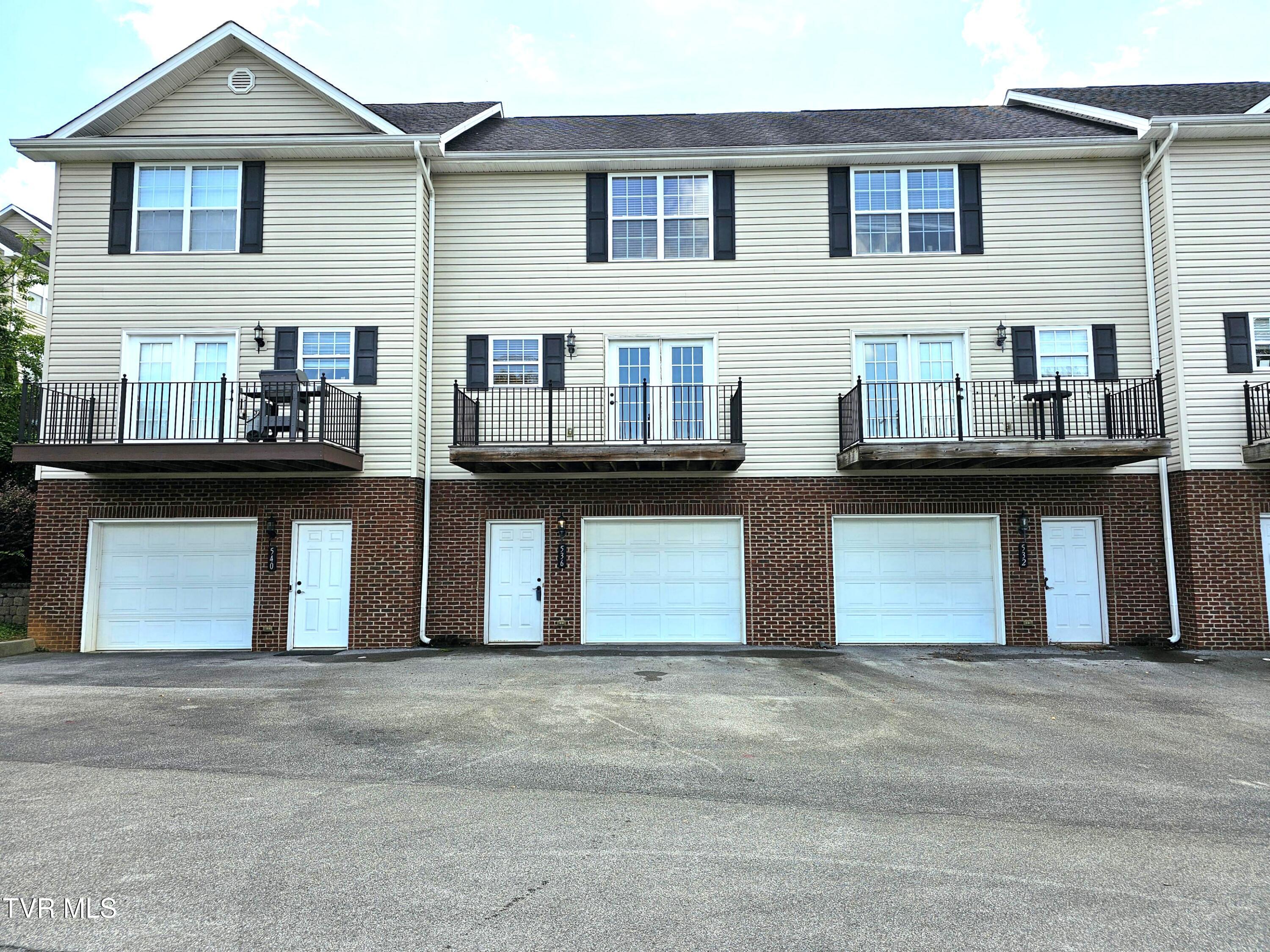 536 Grays Pointe Court  Johnson City TN 37615 photo