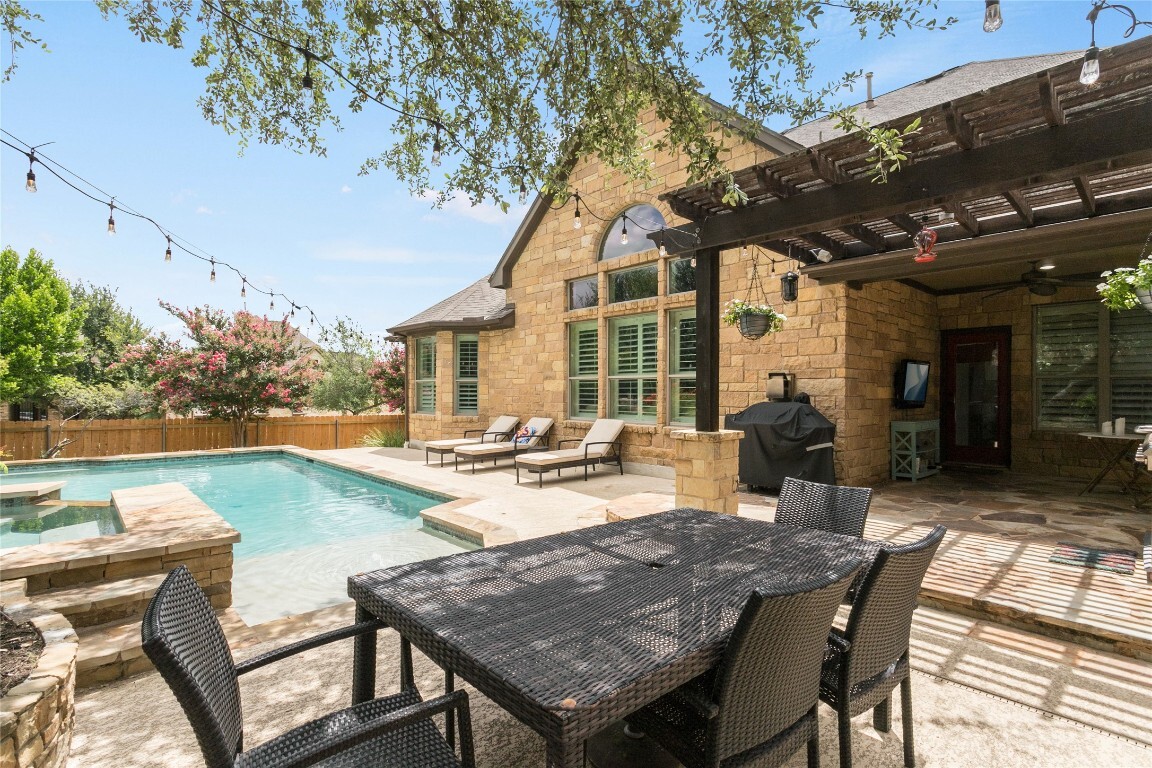 Property Photo: 12125 Montclair Bend TX 78732
