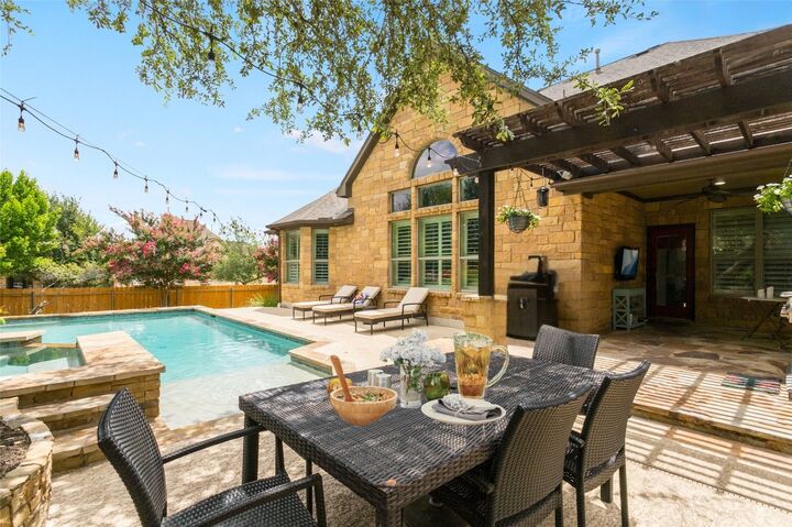Property Photo: 12125 Montclair Bend TX 78732