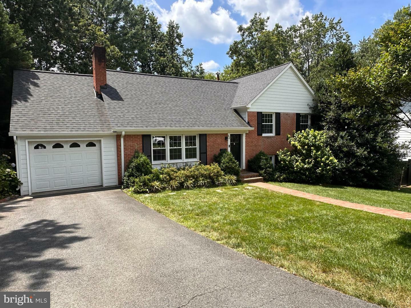 1954 Foxhall Road  McLean VA 22101 photo