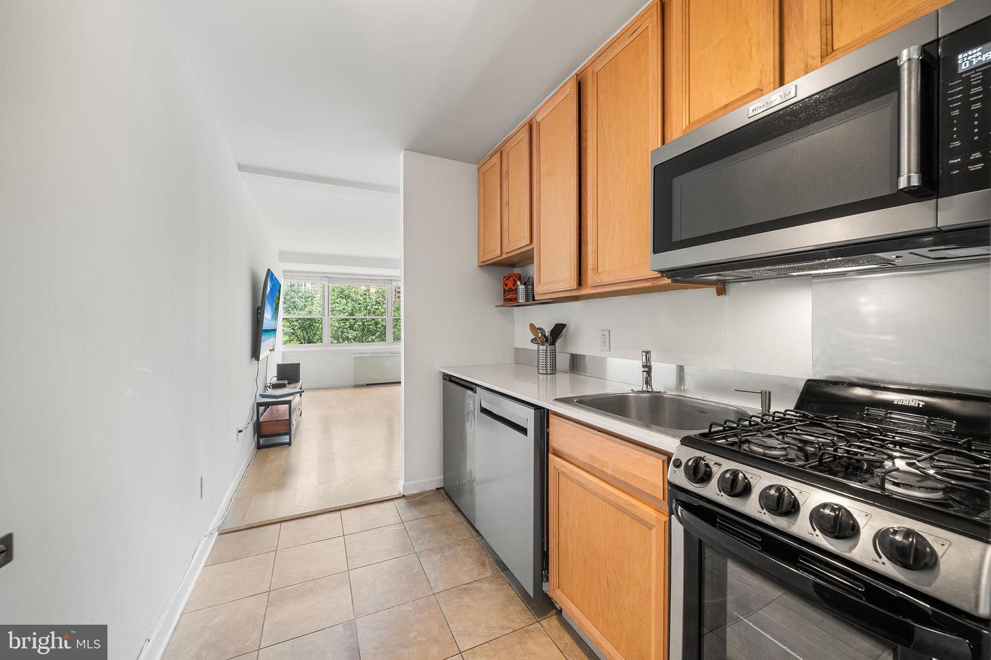 Property Photo: 1810 Rittenhouse Square 18 803 PA 19103