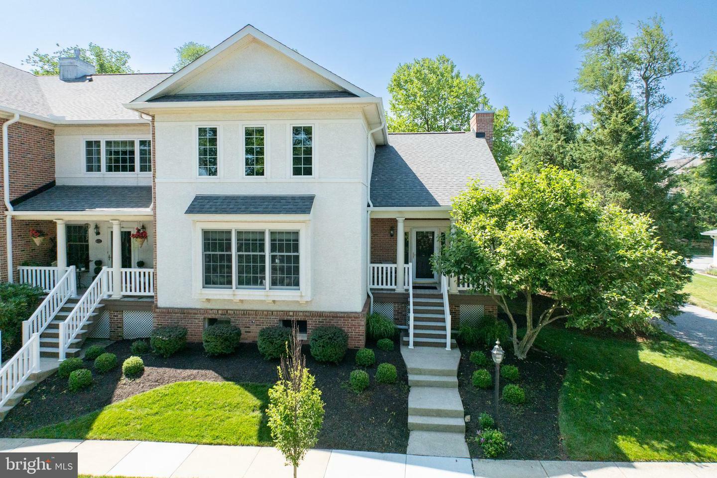 423 Vineyard Lane  Downingtown PA 19335 photo