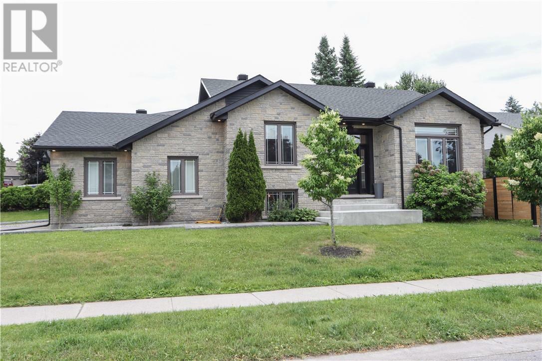 1 Neptune Avenue  Sudbury ON P3E 5Z4 photo