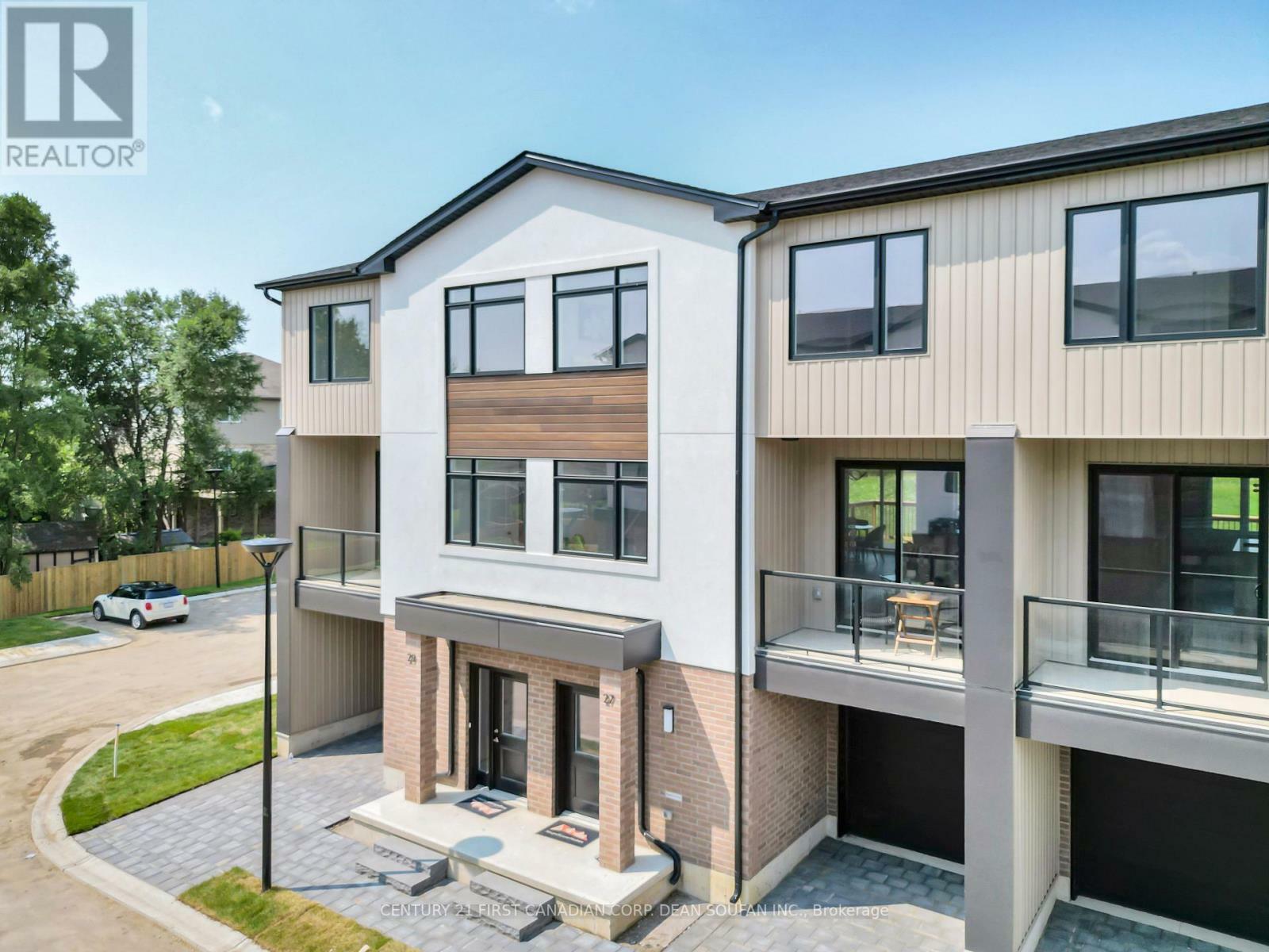 Property Photo:  349 Southdale Road East 8  ON N6E 1A2 
