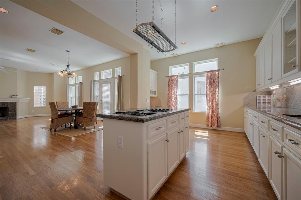 Property Photo: 2121 Harold Street B TX 77098