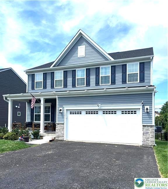 Property Photo: 1296 Woodmont Lane PA 18032
