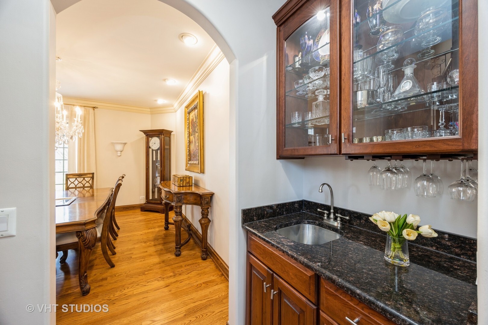 Property Photo: 6100 Timber Ridge Court IL 60525