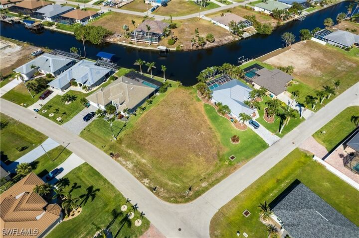 Property Photo: 2827 SW 25th Avenue FL 33914