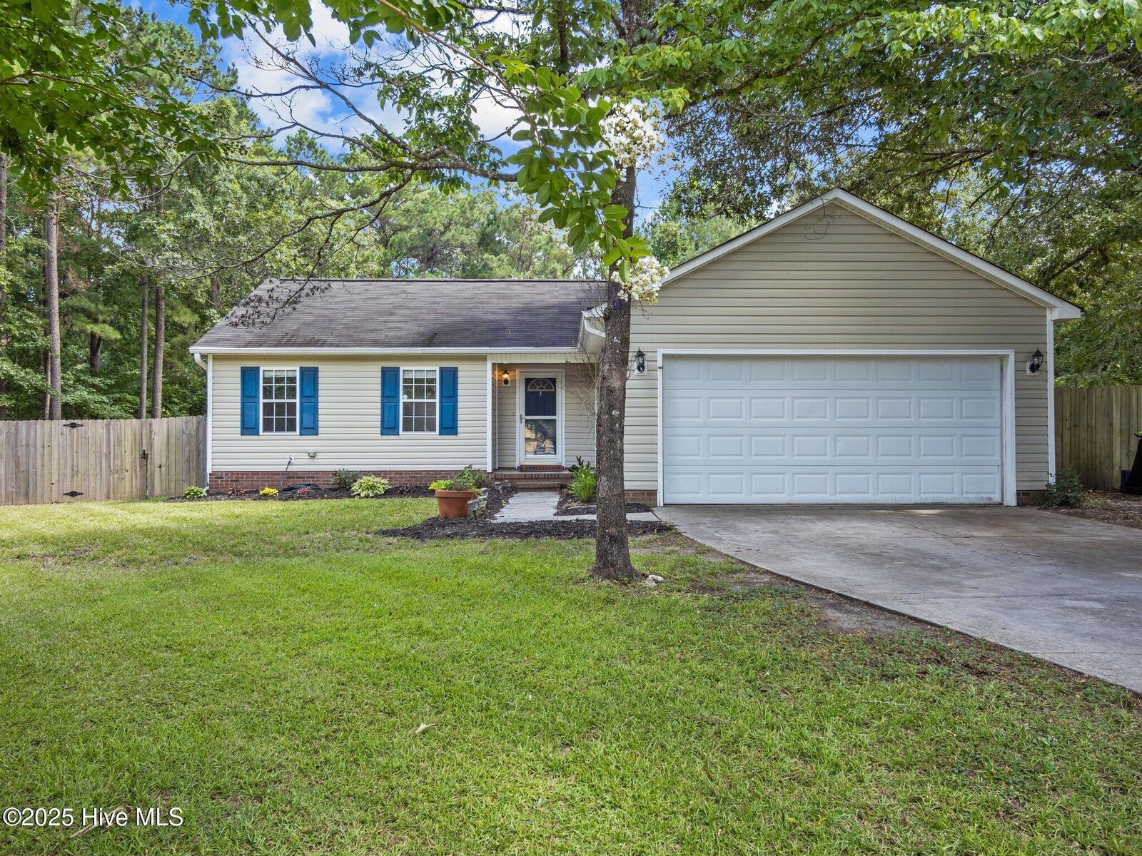 Property Photo:  404 Silo Court  NC 28539 