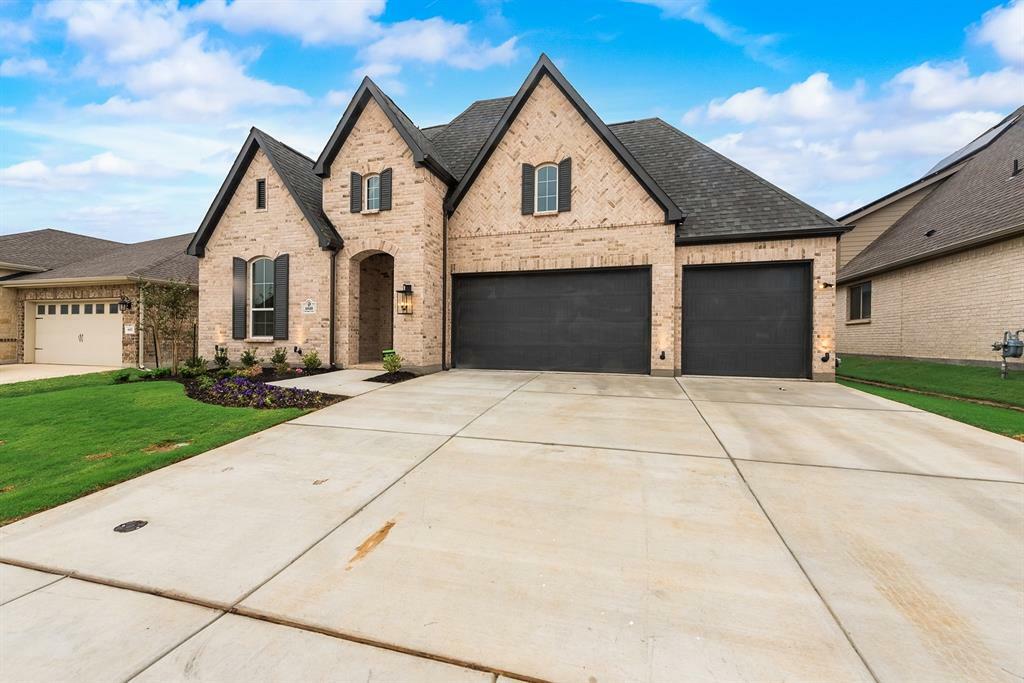 Property Photo: 6048 Strada Cove TX 76123