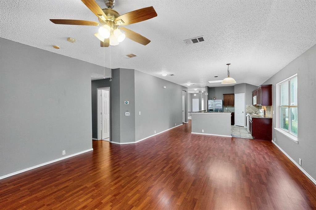 Property Photo: 8409 Vicksburg Lane TX 76123