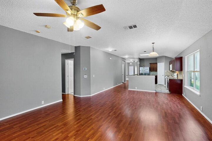 Property Photo: 8409 Vicksburg Lane TX 76123