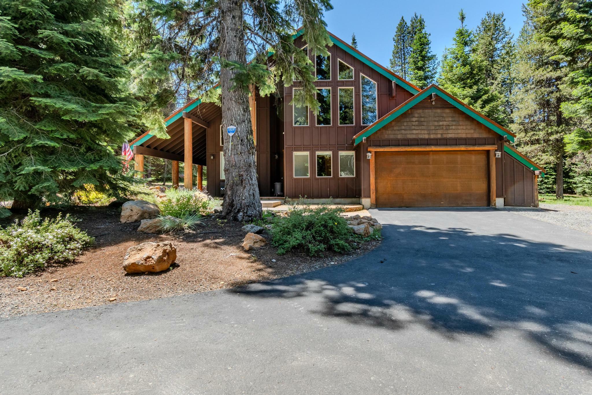 Property Photo: 41729 Timber Circle OR 97601