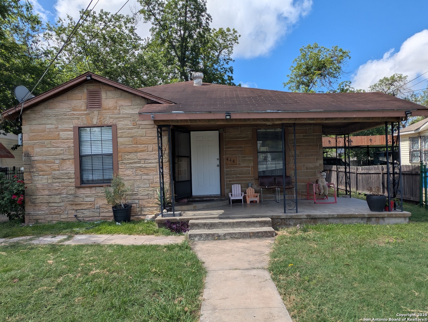 Property Photo:  446 Royston Ave  TX 78225 
