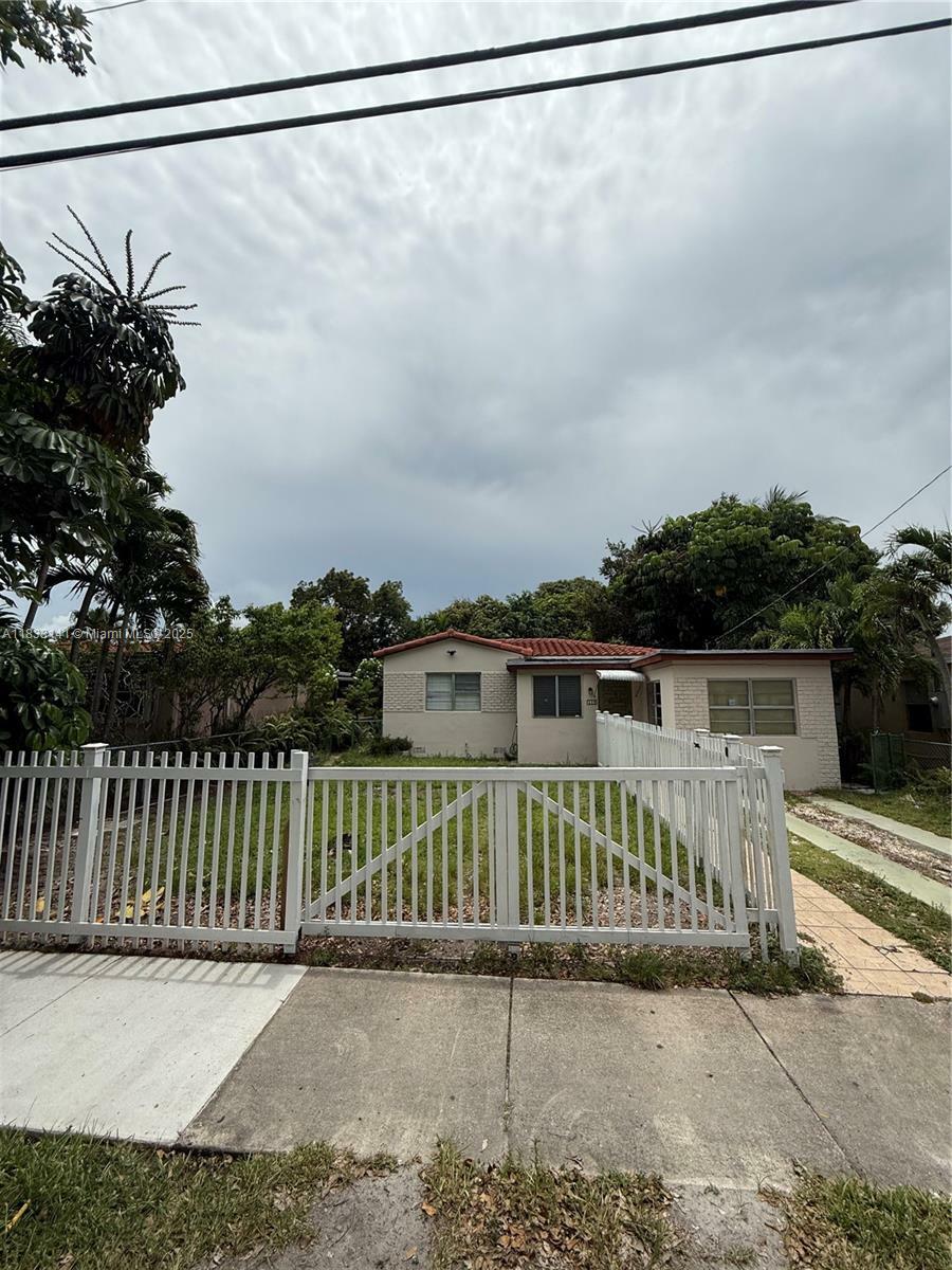 110 SW 64th Ct  Miami FL 33144 photo