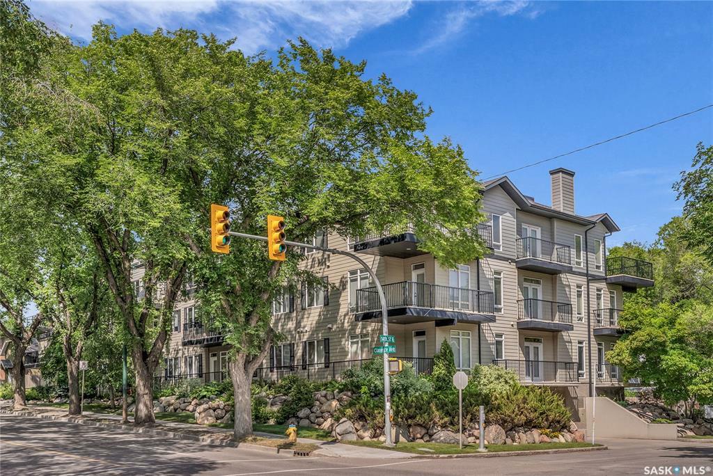 Property Photo:  311 Clarence Avenue S 201  SK S7N 1H5 
