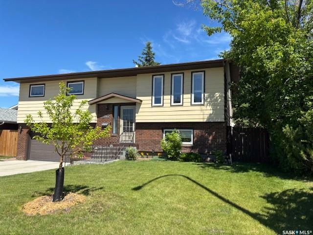 Property Photo:  247 Whitecap Crescent  SK S7M 5C6 