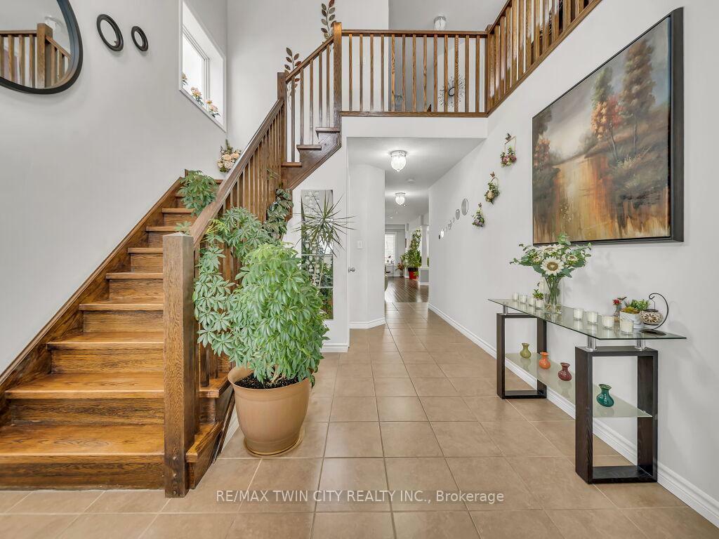 Property Photo: 46 Woodbine Avenue ON N2R 1V1