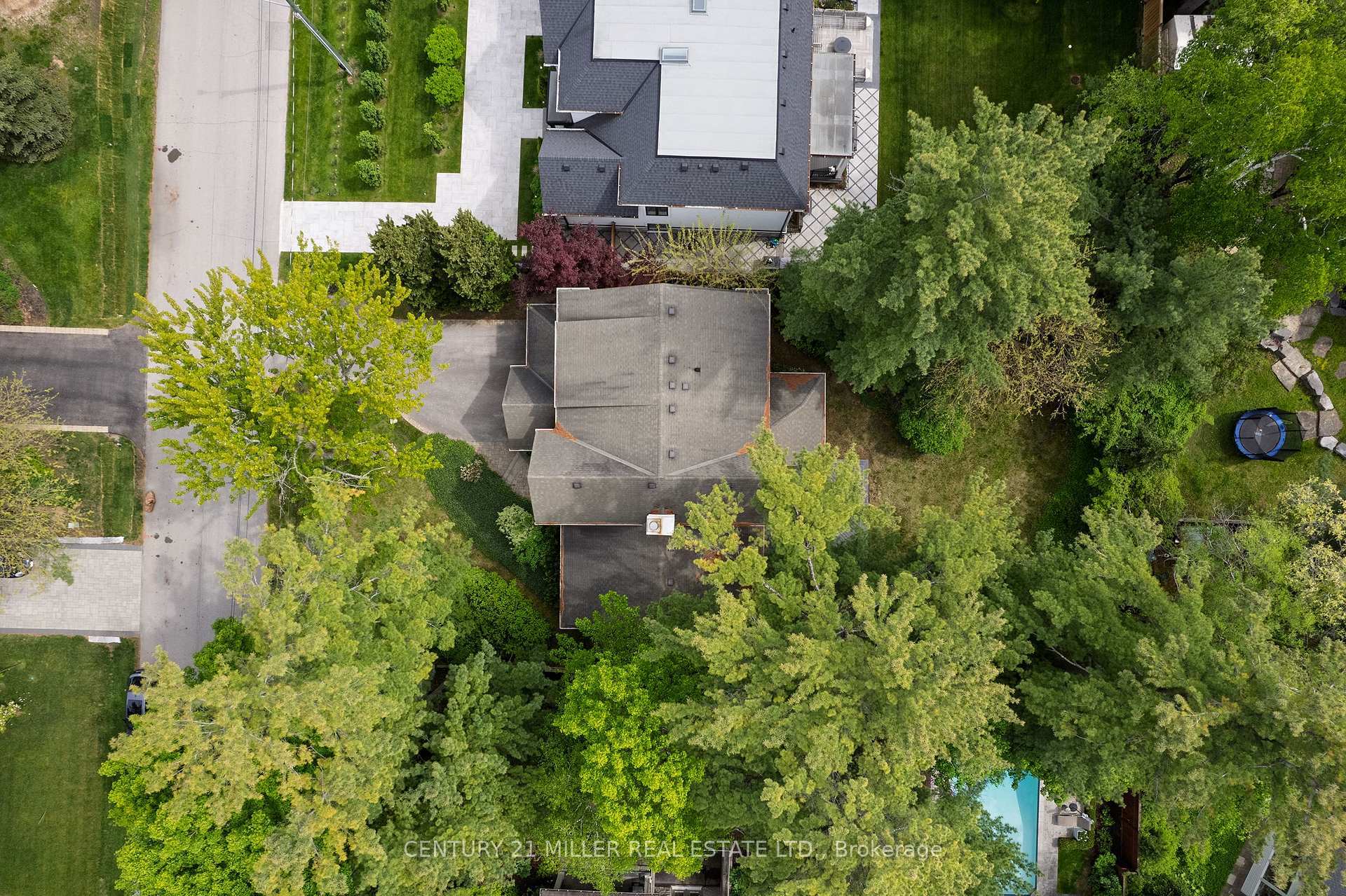 Property Photo: 1310 Duncan Road ON L6J 2P8