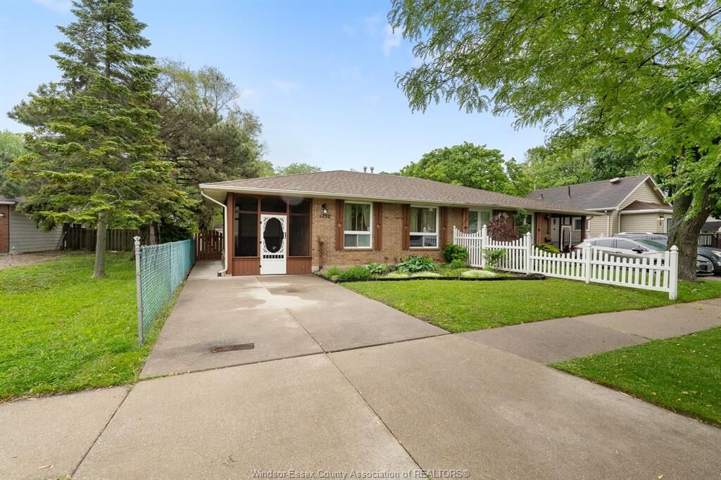Property Photo: 1752 Norman Road ON N8Y 4N8